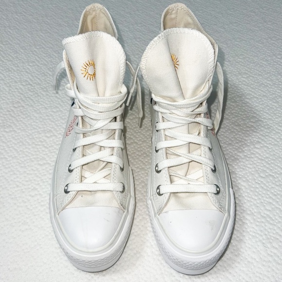 Converse Chuck Taylor All Star Lift Platform ‘It’s Okay To Wonder’ | 8 - Picture 13 of 13